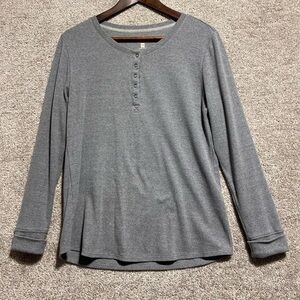 Blue Mountain Woman’s Grey Ribbed 1/4 Button Long Sleeve Tee Size Medium *flaw